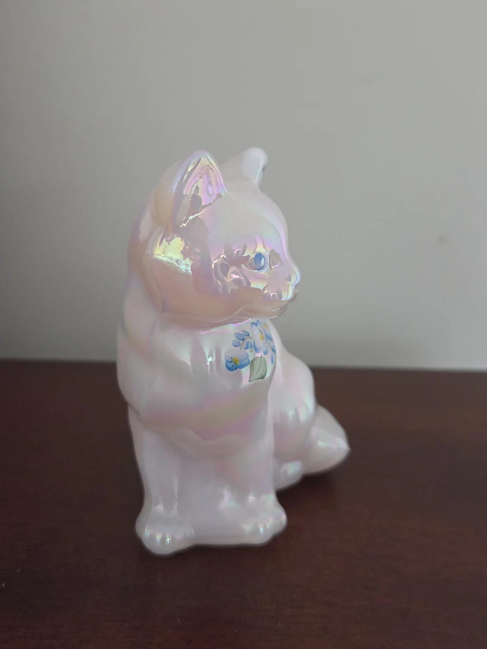 Vintage Fenton Opalescent Iridescent White/Pink Glass Cat Figurine